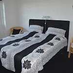 Couette-café Give Bed & Breakfast
