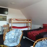 Couette-café Give Bed & Breakfast