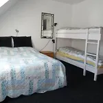 Give Bed & Breakfast * Give