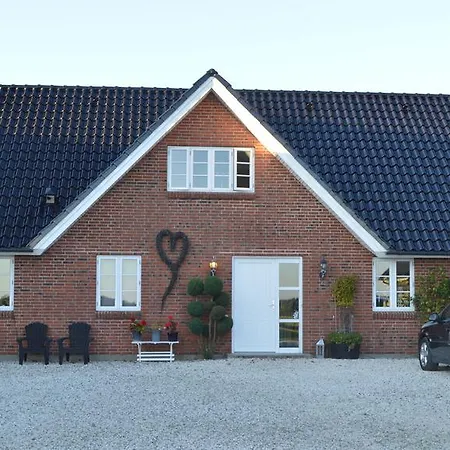 Couette-café Give Bed & Breakfast