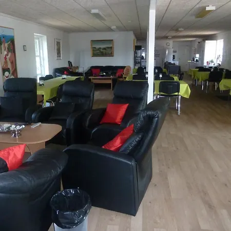 Give Bed & Breakfast * Give