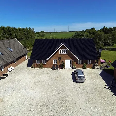 Couette-café Give Bed & Breakfast
